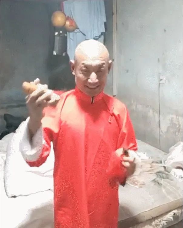 手机打僵尸的闯关游戏大全_打游戏手机卡发出怪叫_手机打僵尸的游戏