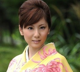 麻美由真